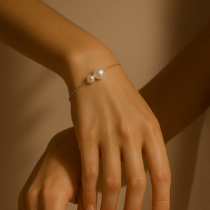 Bracelet Fin Doré avec Perles Blanches – Élégance Discrète – Acier Inoxydable