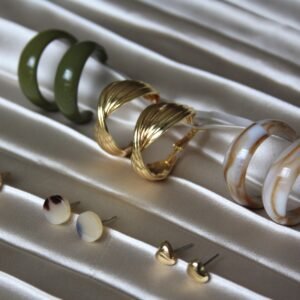 Boucles d’oreilles créoles tendance mix & match